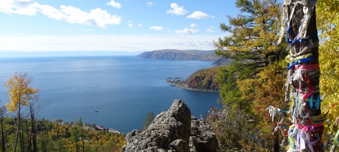 Herbst und Winter in Listwjanka am Baikalsee