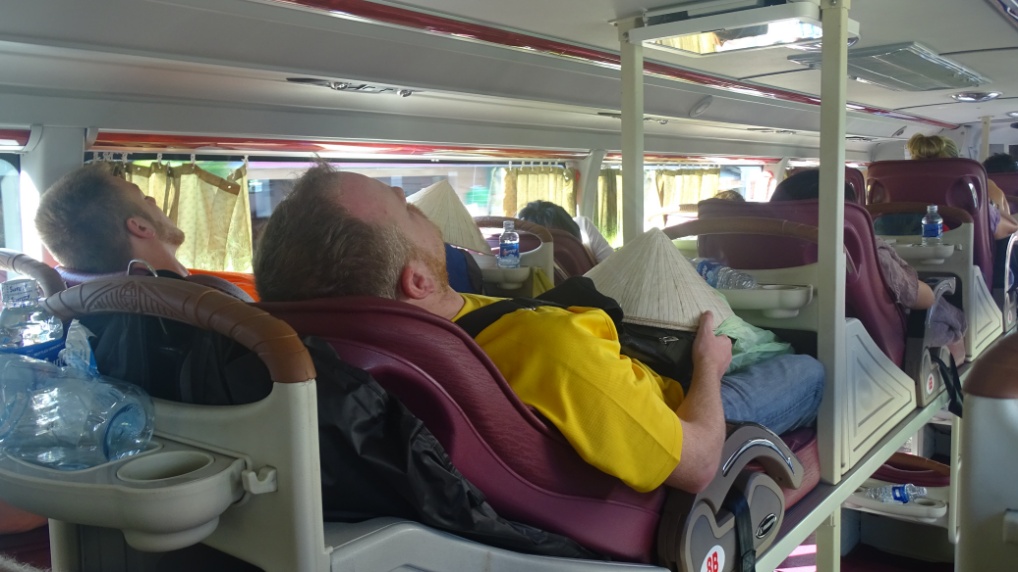 Schon mal etwas von einem Schlafbus gehört?