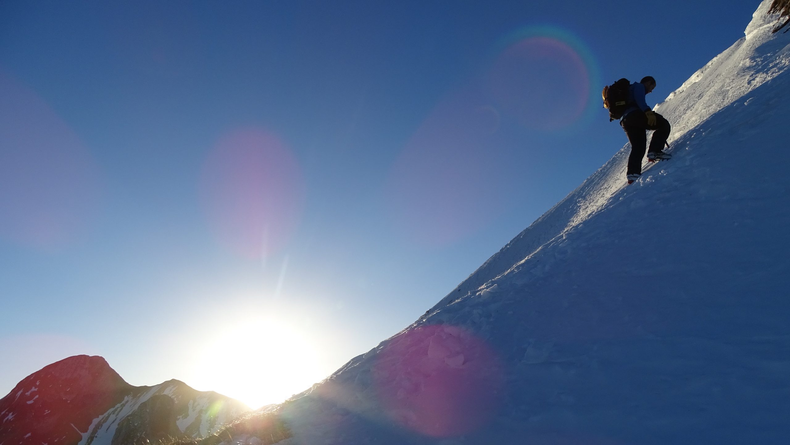 Mit Ski und Steigeisen über den Bürglen-Nordgrat…;-)